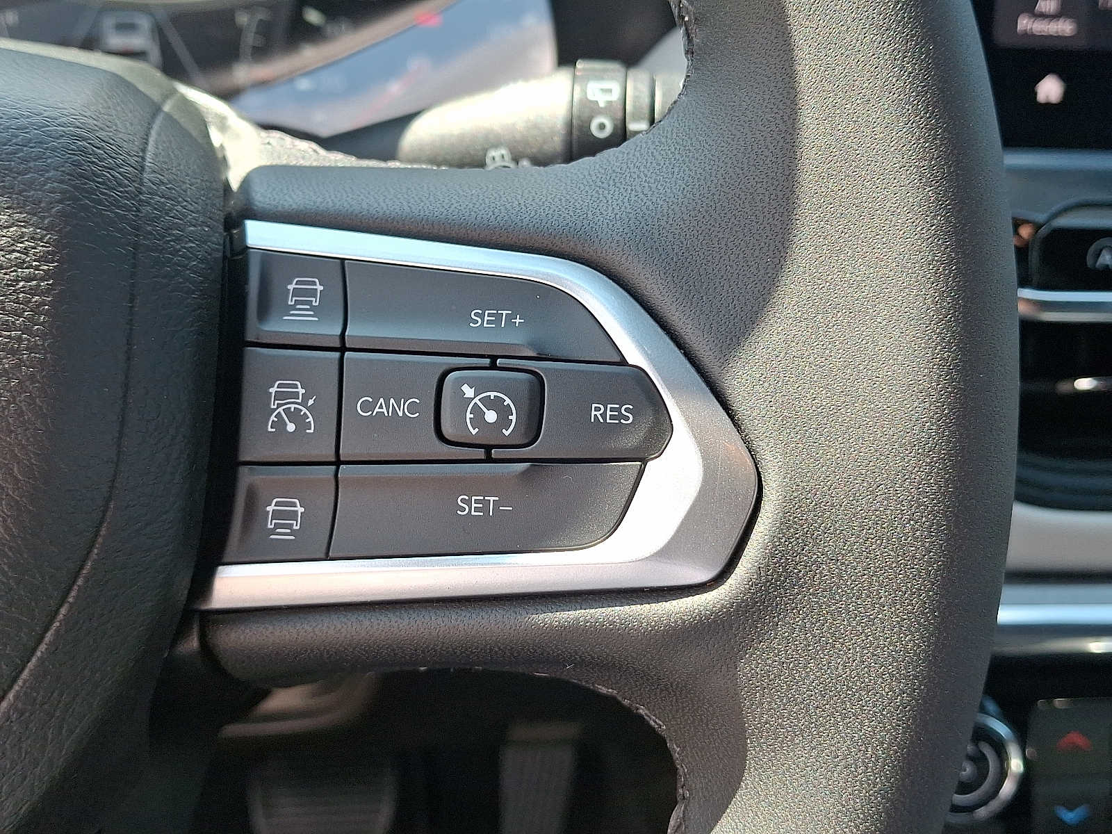 Thumbnail: 2024 Jeep Compass - 20
