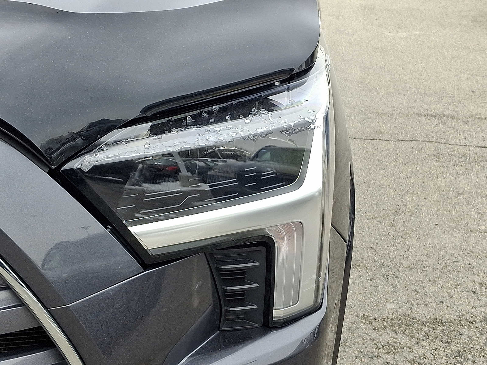 Thumbnail: 2023 Toyota Sequoia - 12