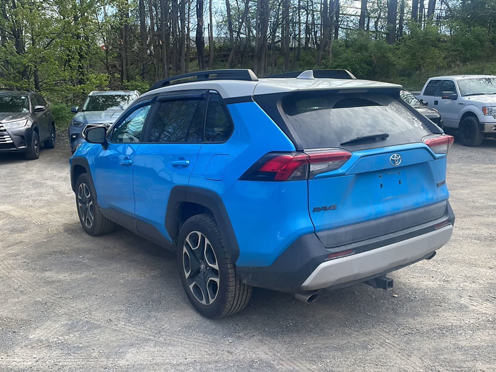 Thumbnail: 2019 Toyota RAV4 - 6