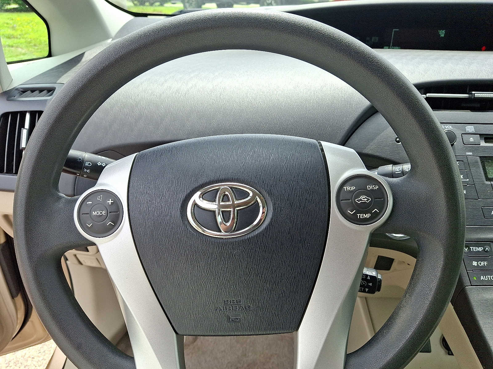 Thumbnail: 2011 Toyota Prius - 16