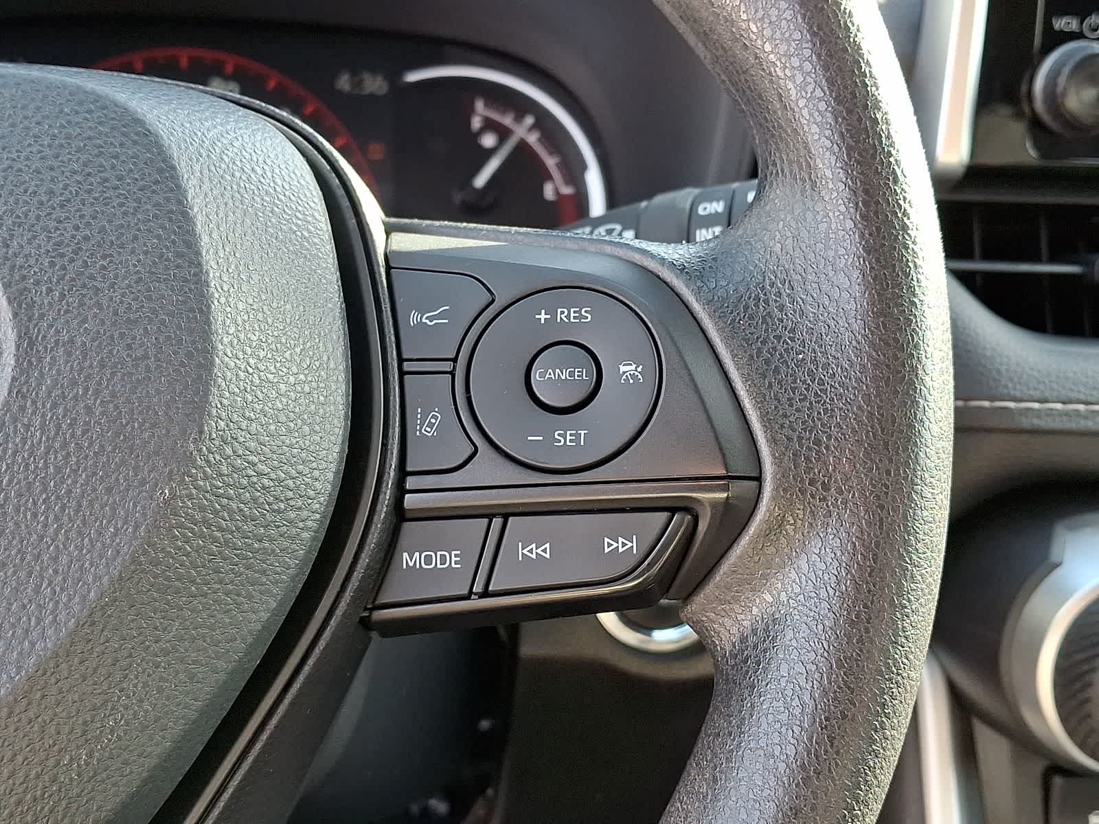 Thumbnail: 2024 Toyota RAV4 - 25