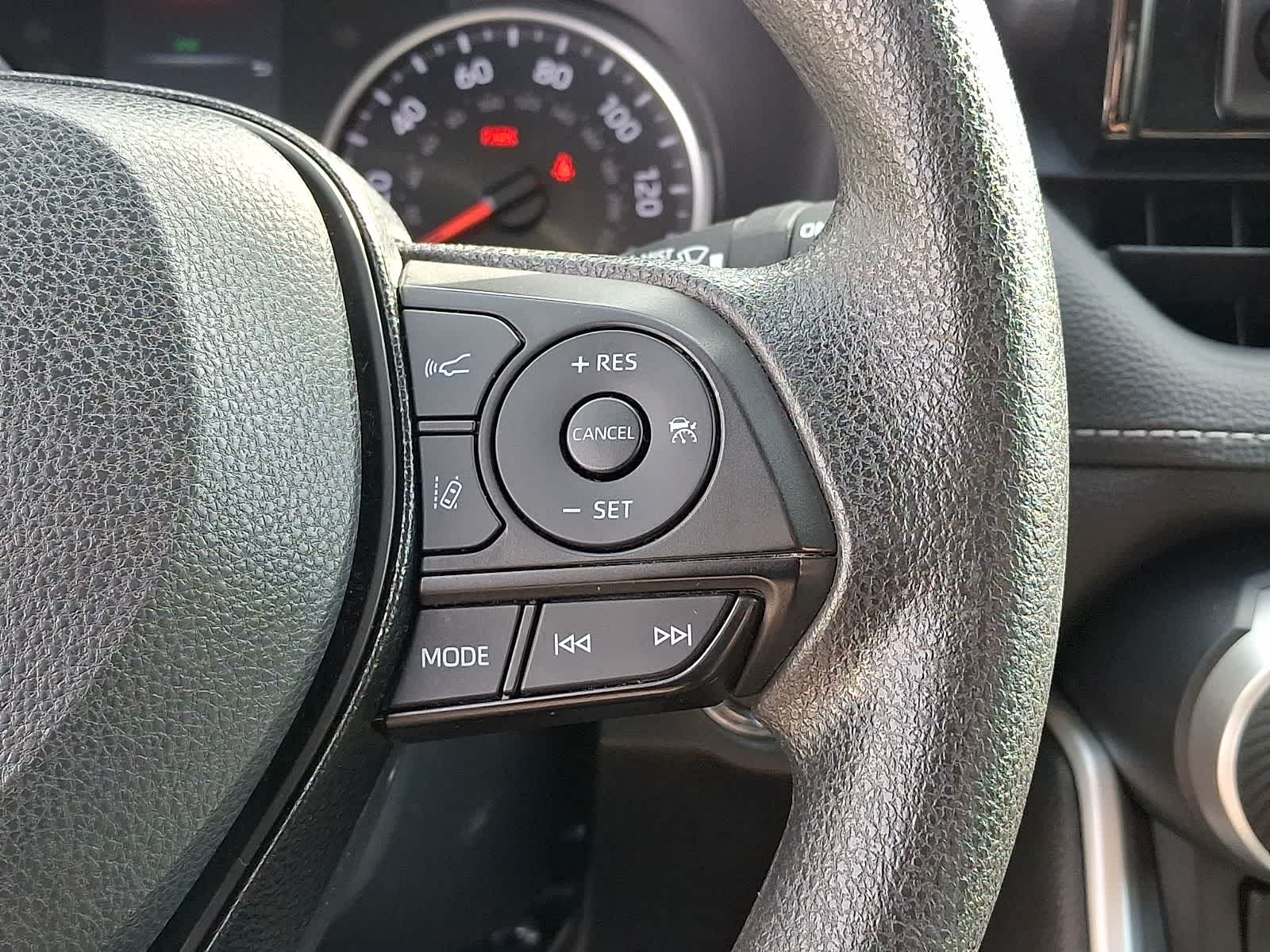 Thumbnail: 2021 Toyota RAV4 - 26