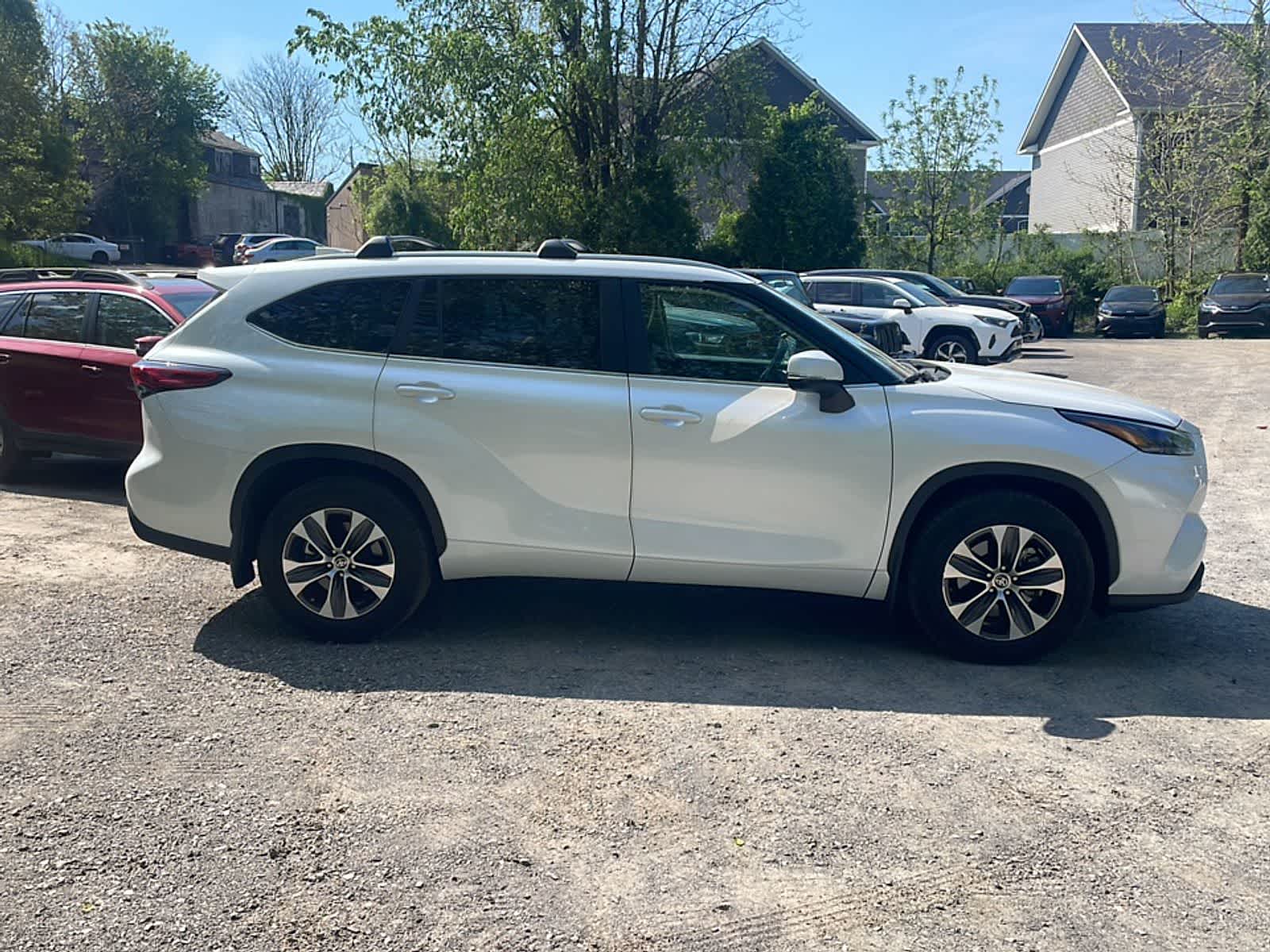 Thumbnail: 2023 Toyota Highlander - 10