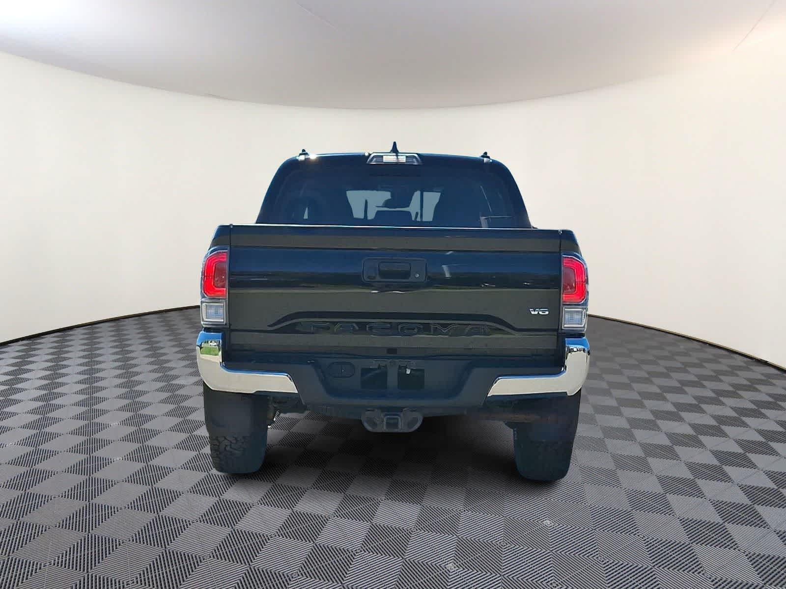 Thumbnail: 2021 Toyota Tacoma - 7