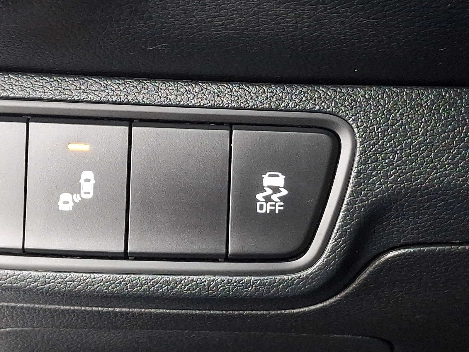 Thumbnail: 2023 Kia Forte - 25