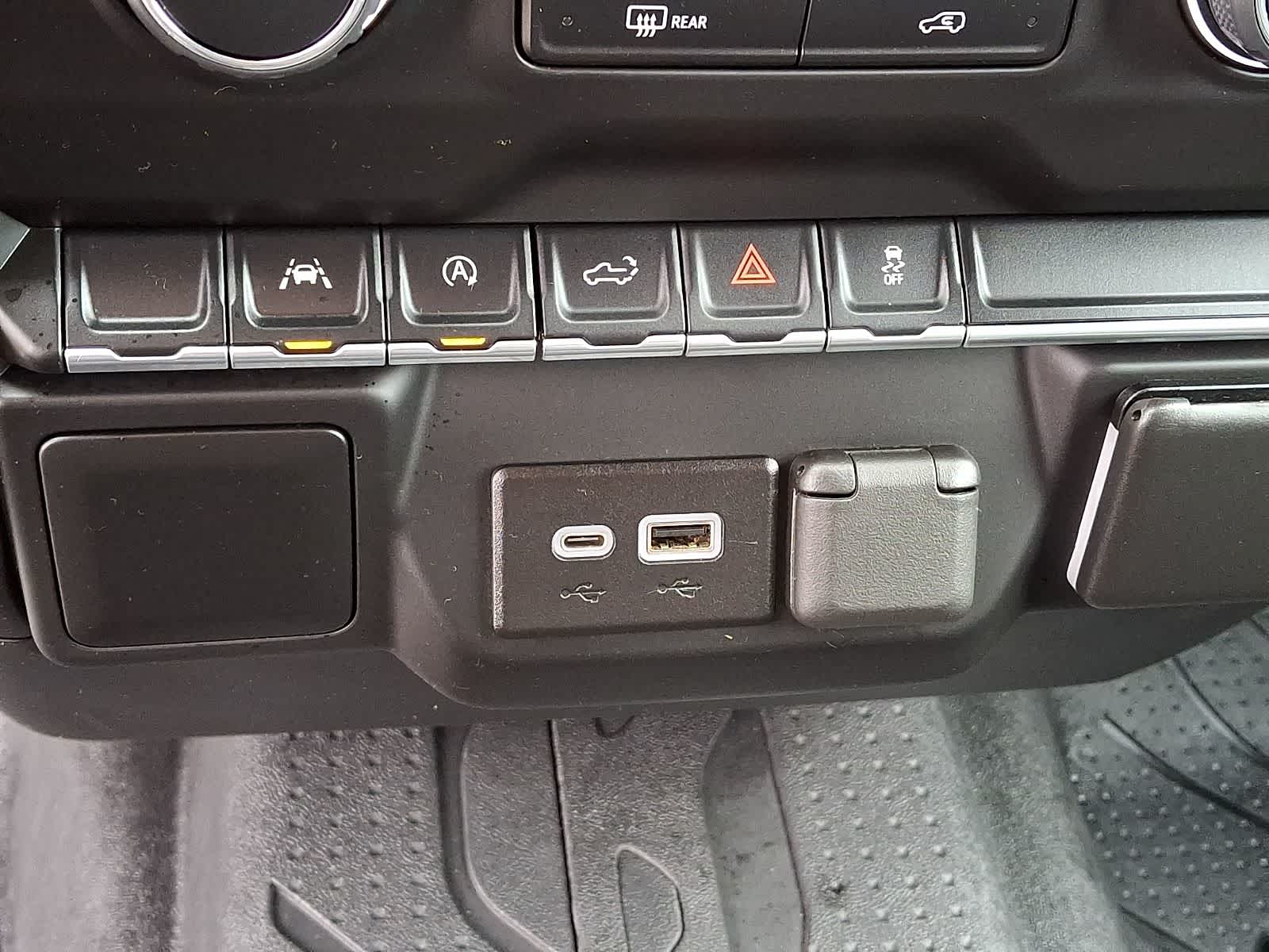 Thumbnail: 2023 Chevrolet Silverado 1500 - 26