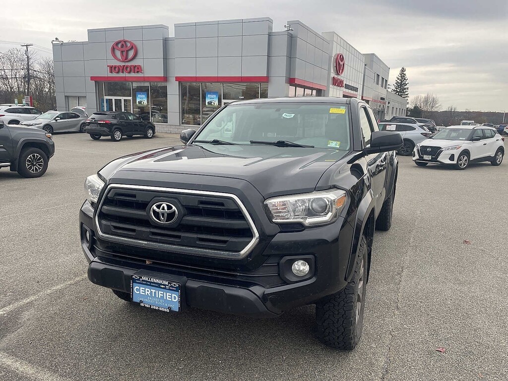 Certified 2017 Toyota Tacoma SR5 V6 Truck Access Cab