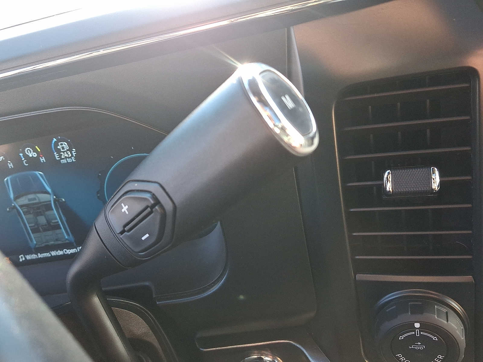 Thumbnail: 2023 Ford F-350 - 17