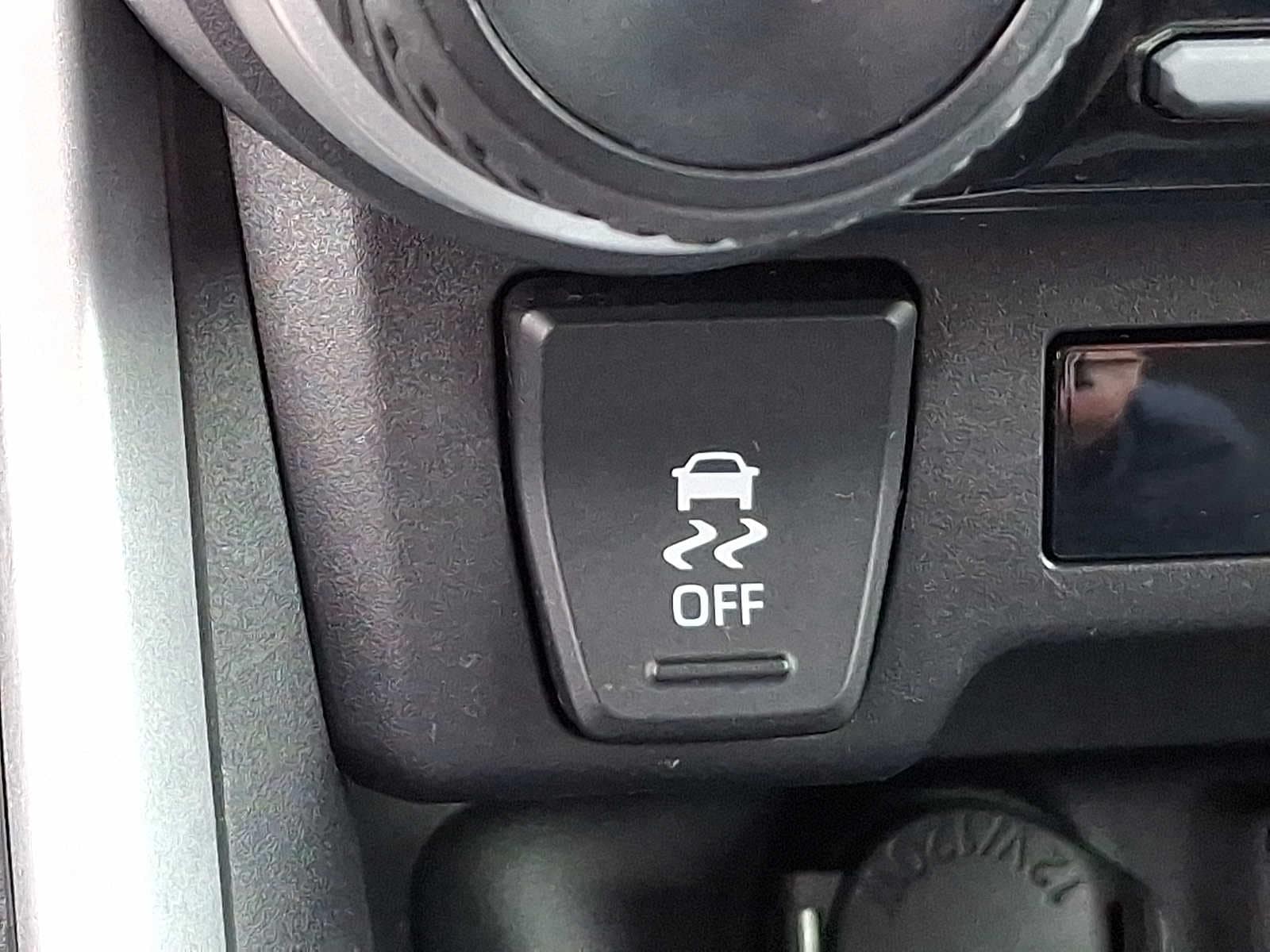 Thumbnail: 2021 Toyota RAV4 - 26