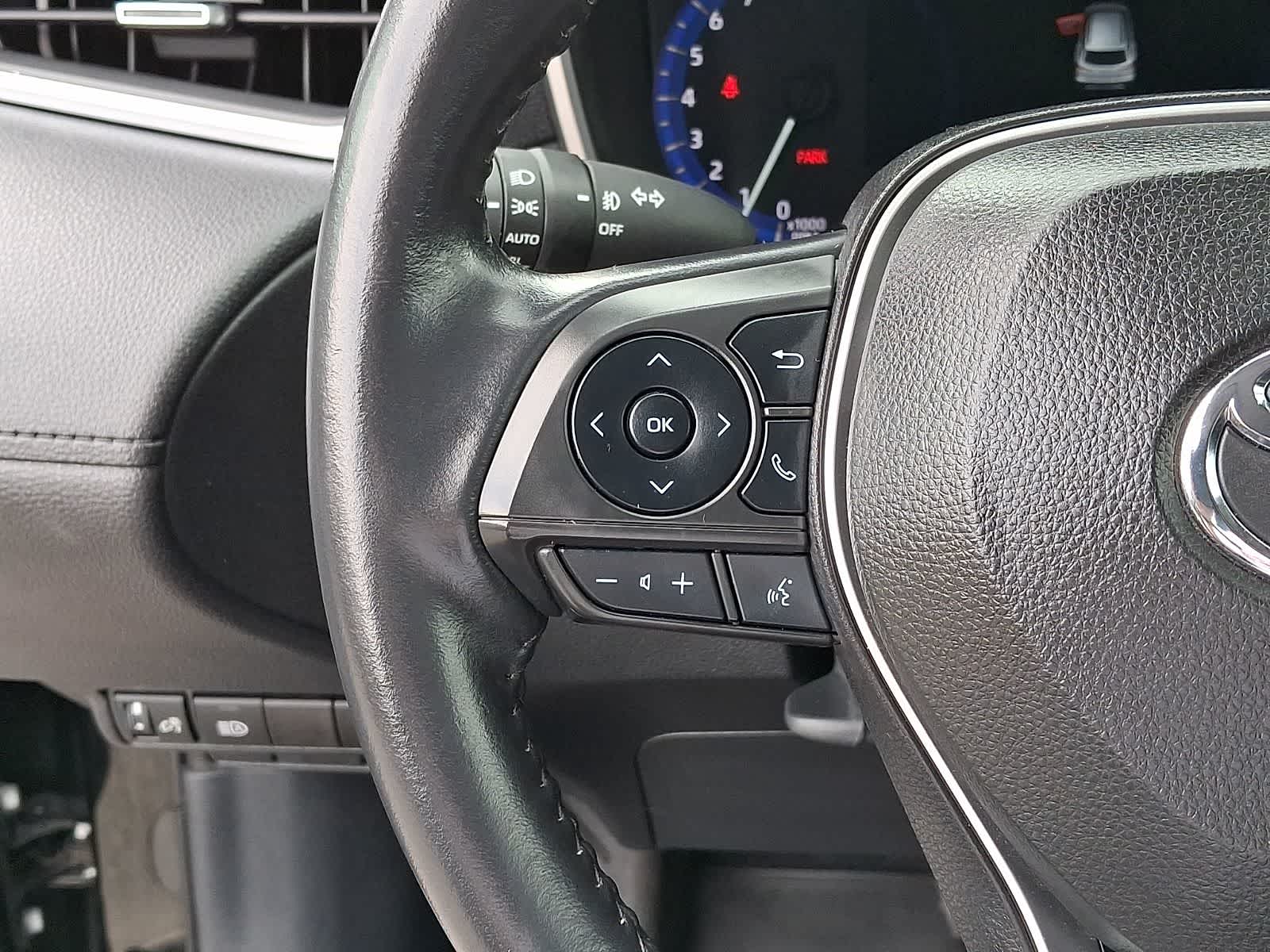 Thumbnail: 2022 Toyota Corolla Cross - 25