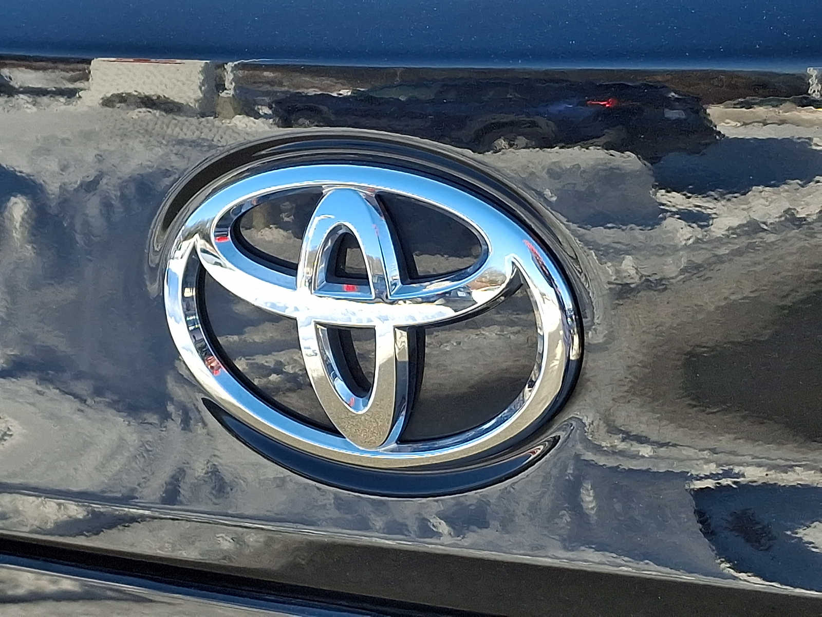 Thumbnail: 2025 Toyota Corolla Cross - 31