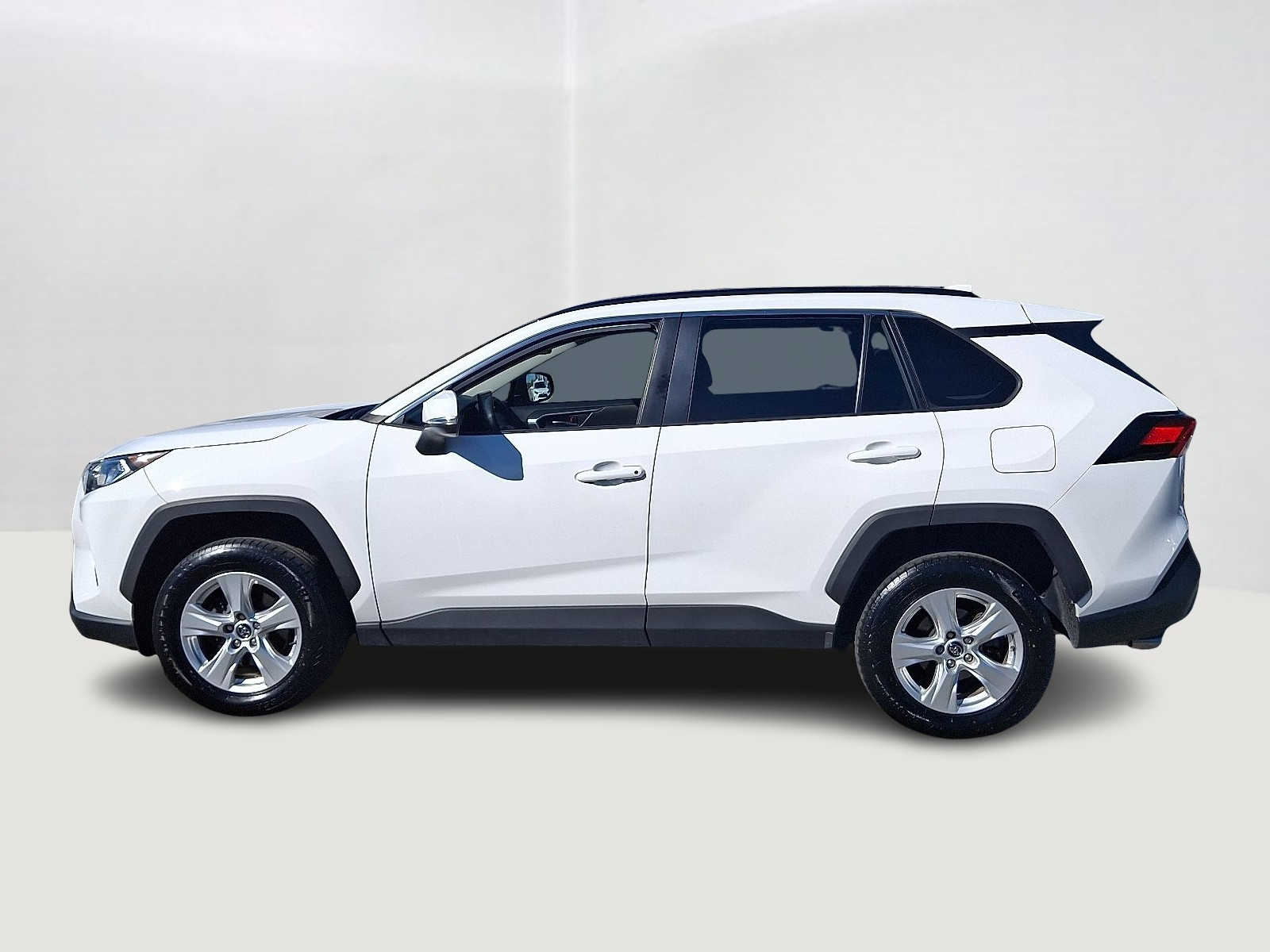 Thumbnail: 2020 Toyota RAV4 - 10