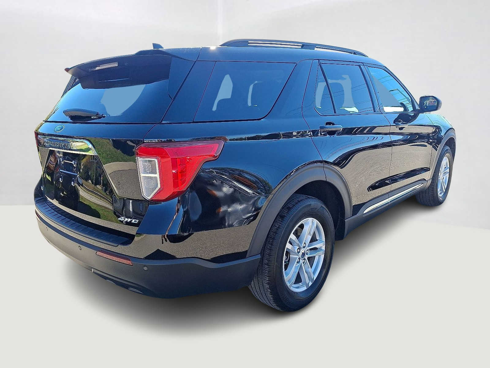 Thumbnail: 2023 Ford Explorer - 5