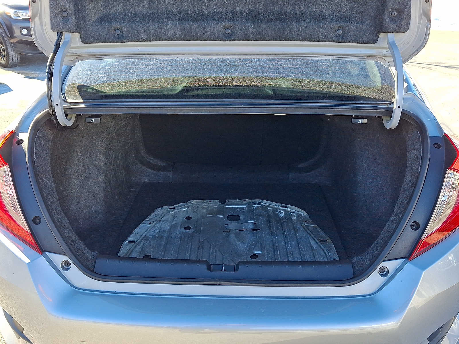 Thumbnail: 2018 Honda Civic - 28