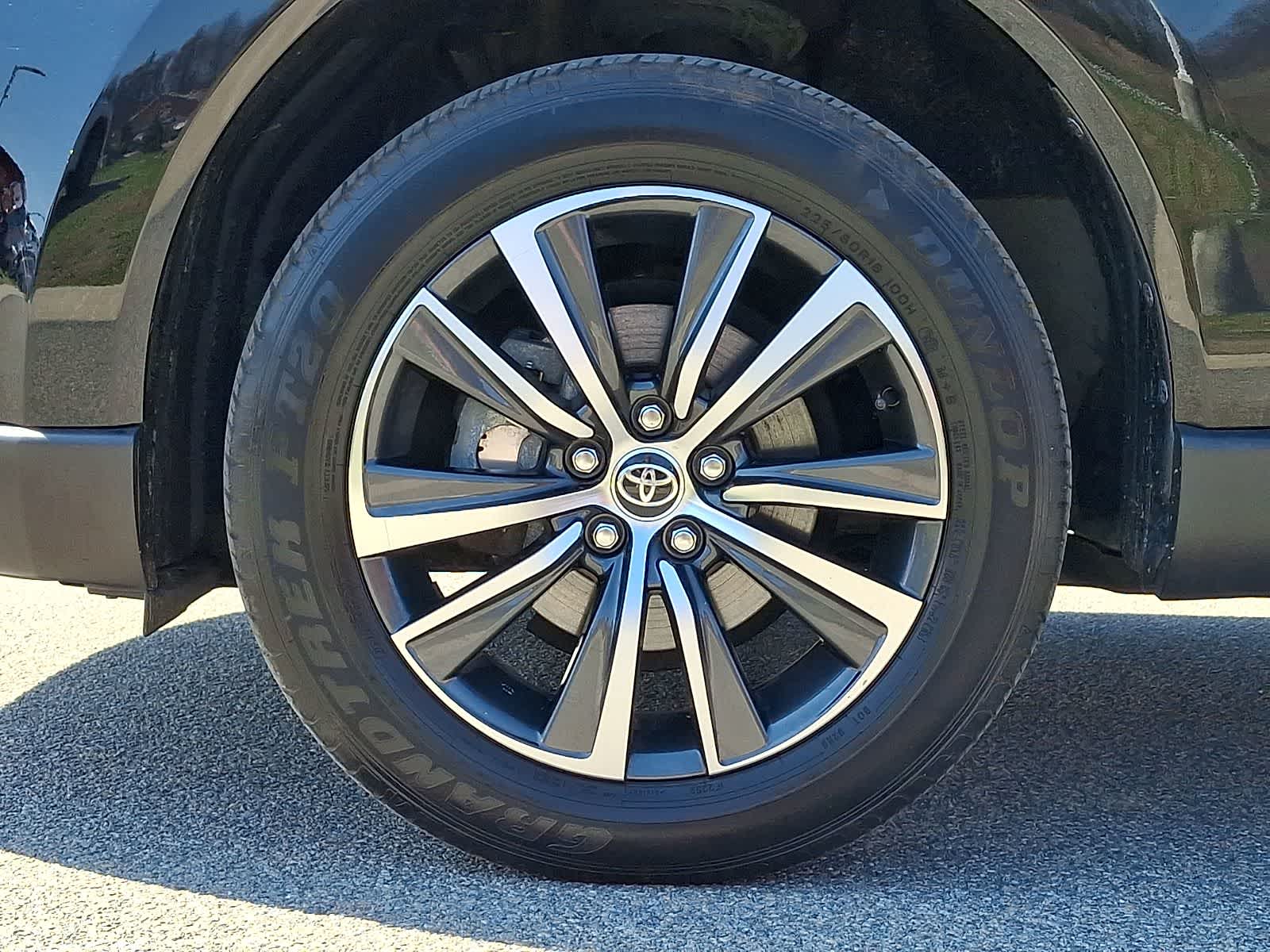 Thumbnail: 2023 Toyota Venza - 11