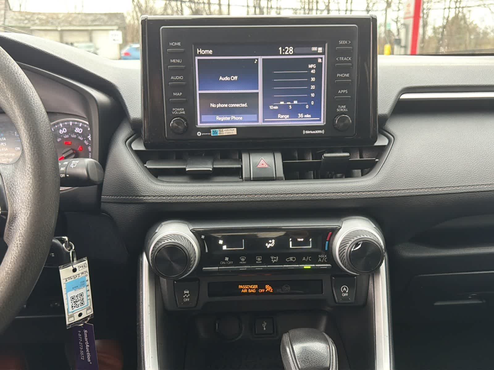 Thumbnail: 2022 Toyota RAV4 - 17