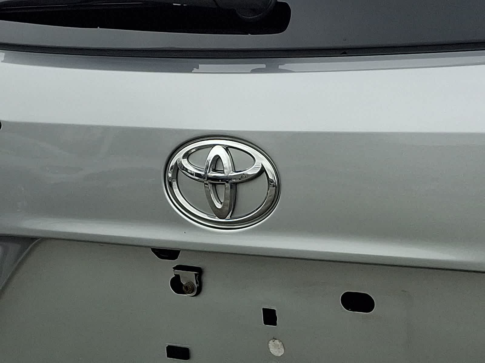 Thumbnail: 2023 Toyota Highlander - 32