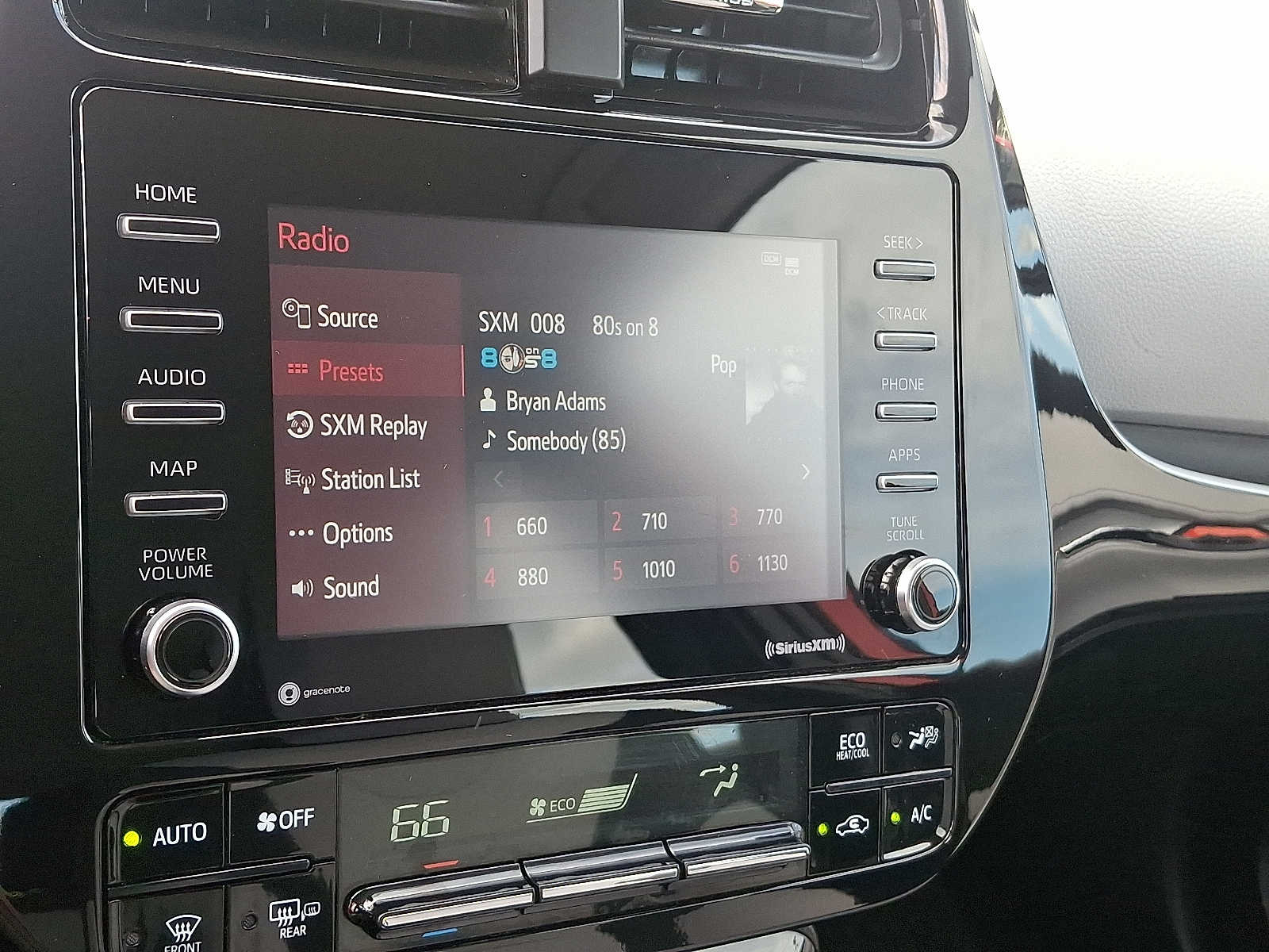 Thumbnail: 2022 Toyota Prius - 16