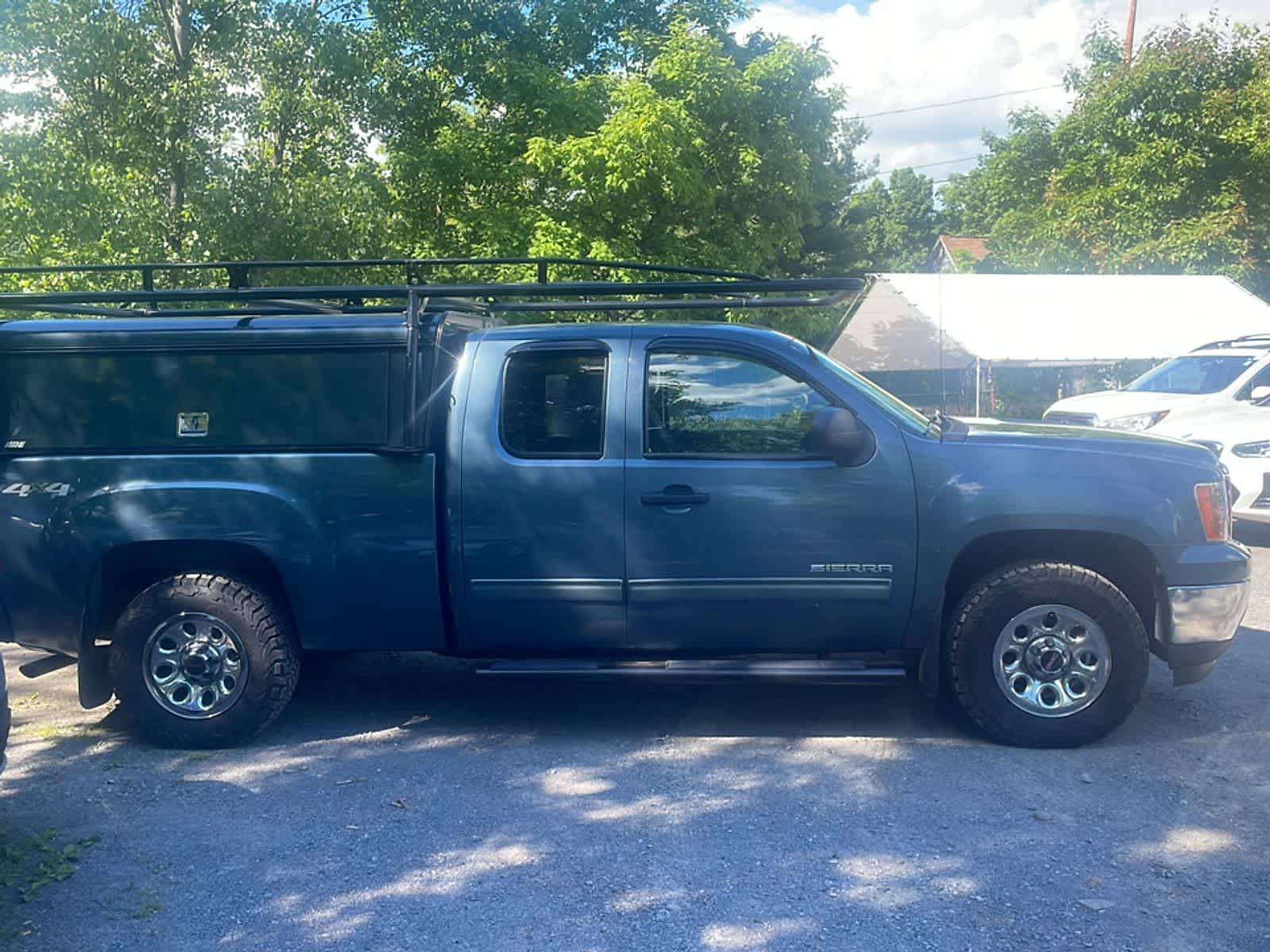 Thumbnail: 2011 GMC Sierra 1500 - 9
