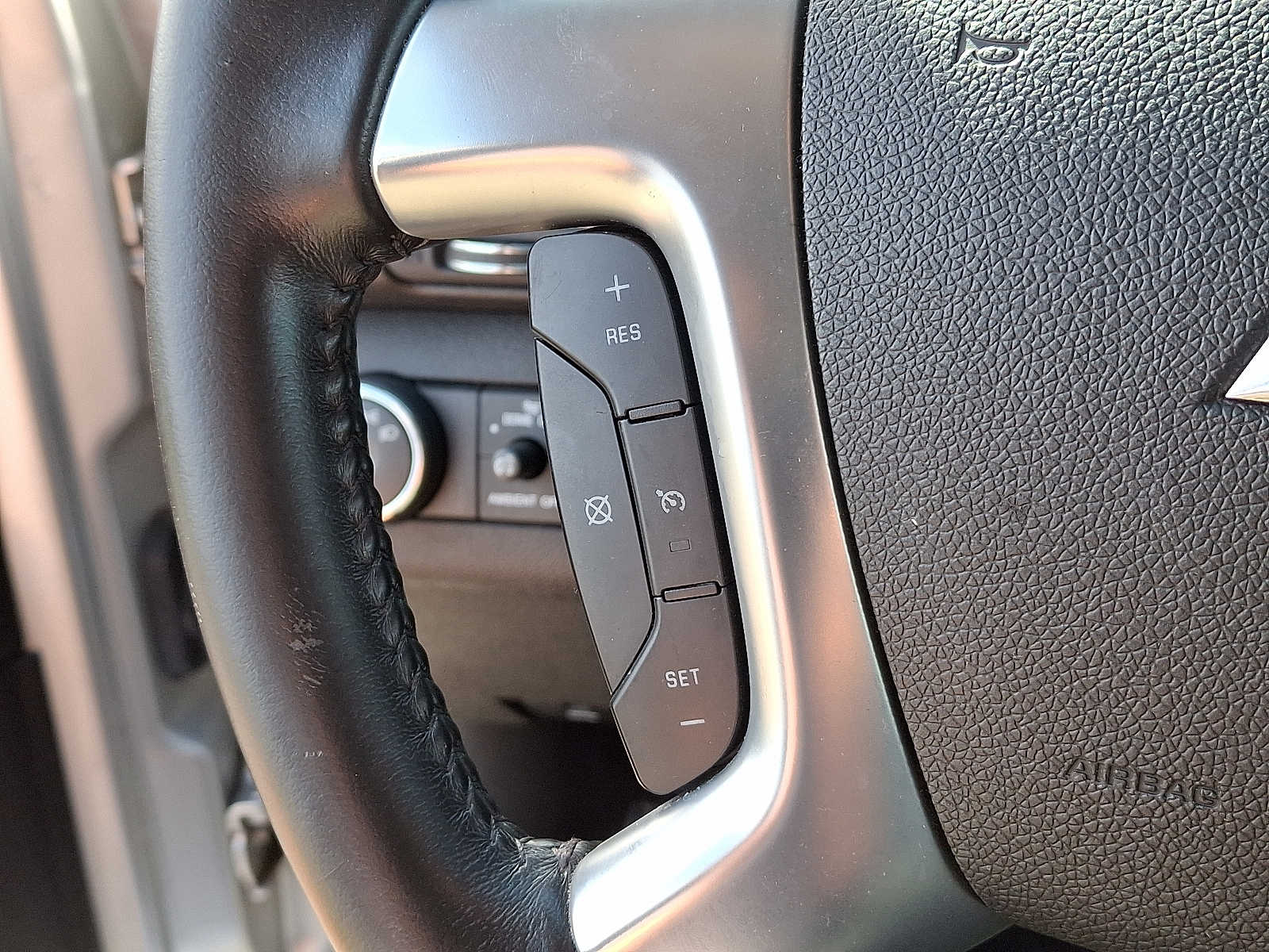 Thumbnail: 2015 Chevrolet Traverse - 23