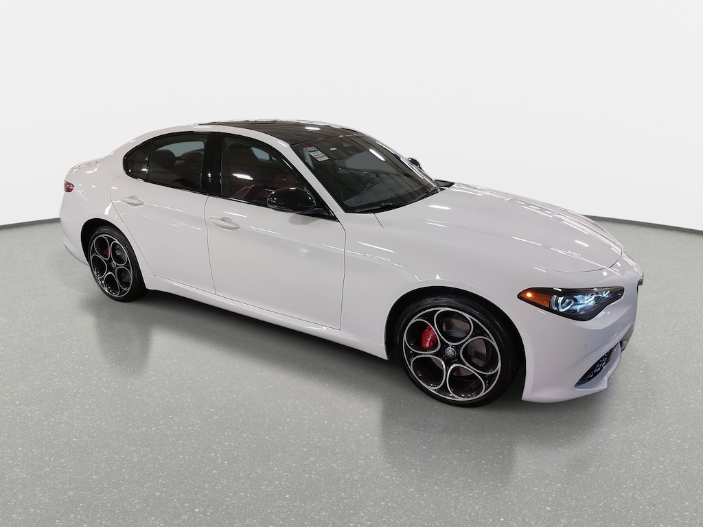 New 2025 Alfa Romeo Giulia AWD Sedan
