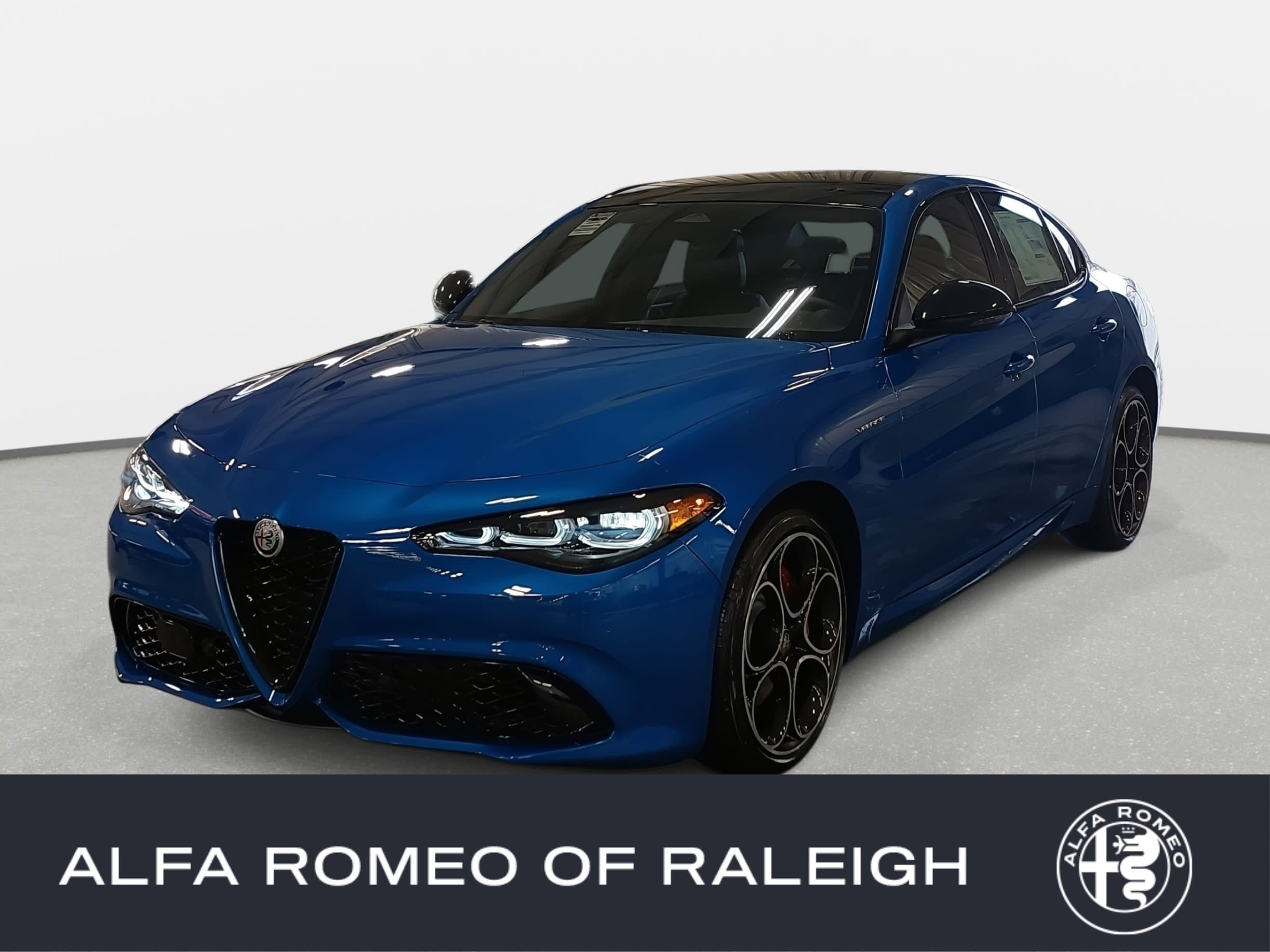 2025 Alfa Romeo Giulia Base's photo