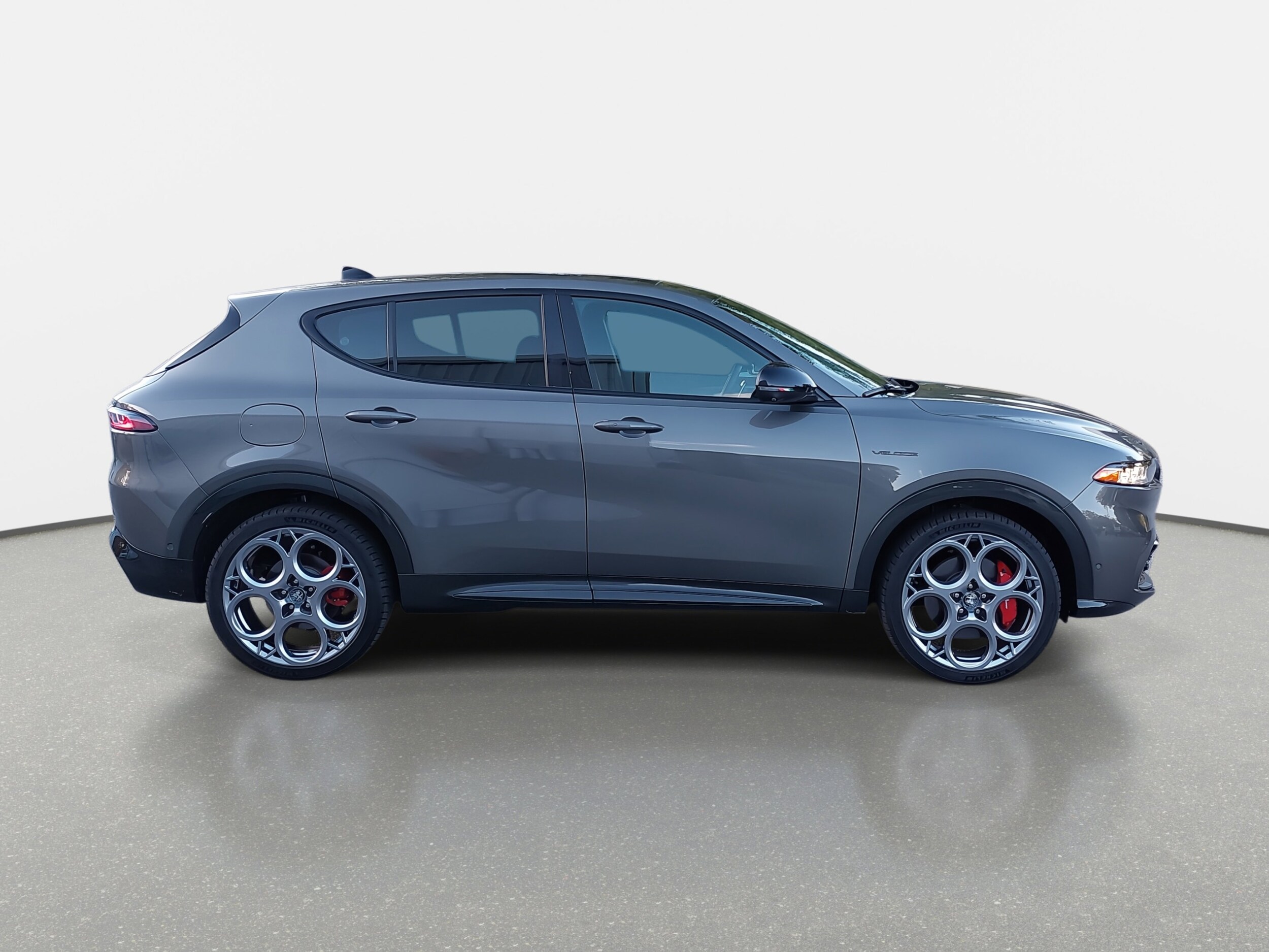 2024 Alfa Romeo Tonale Veloce photo 4