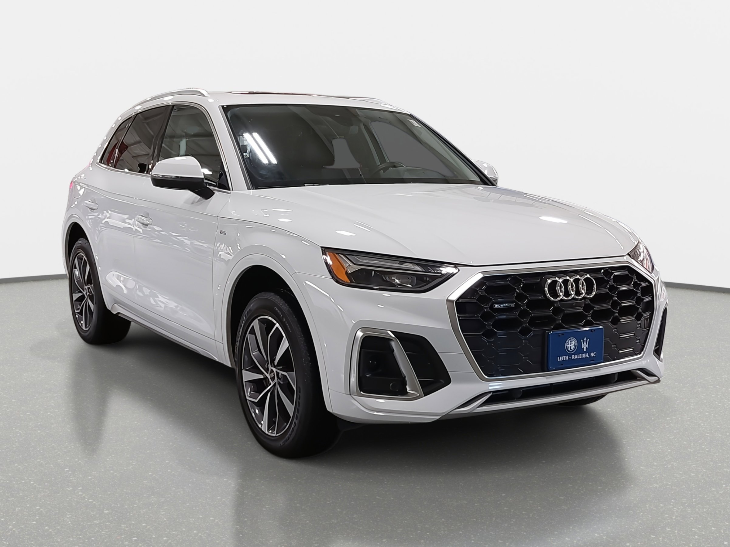 2023 Audi Q5 45 S line Premium photo 3