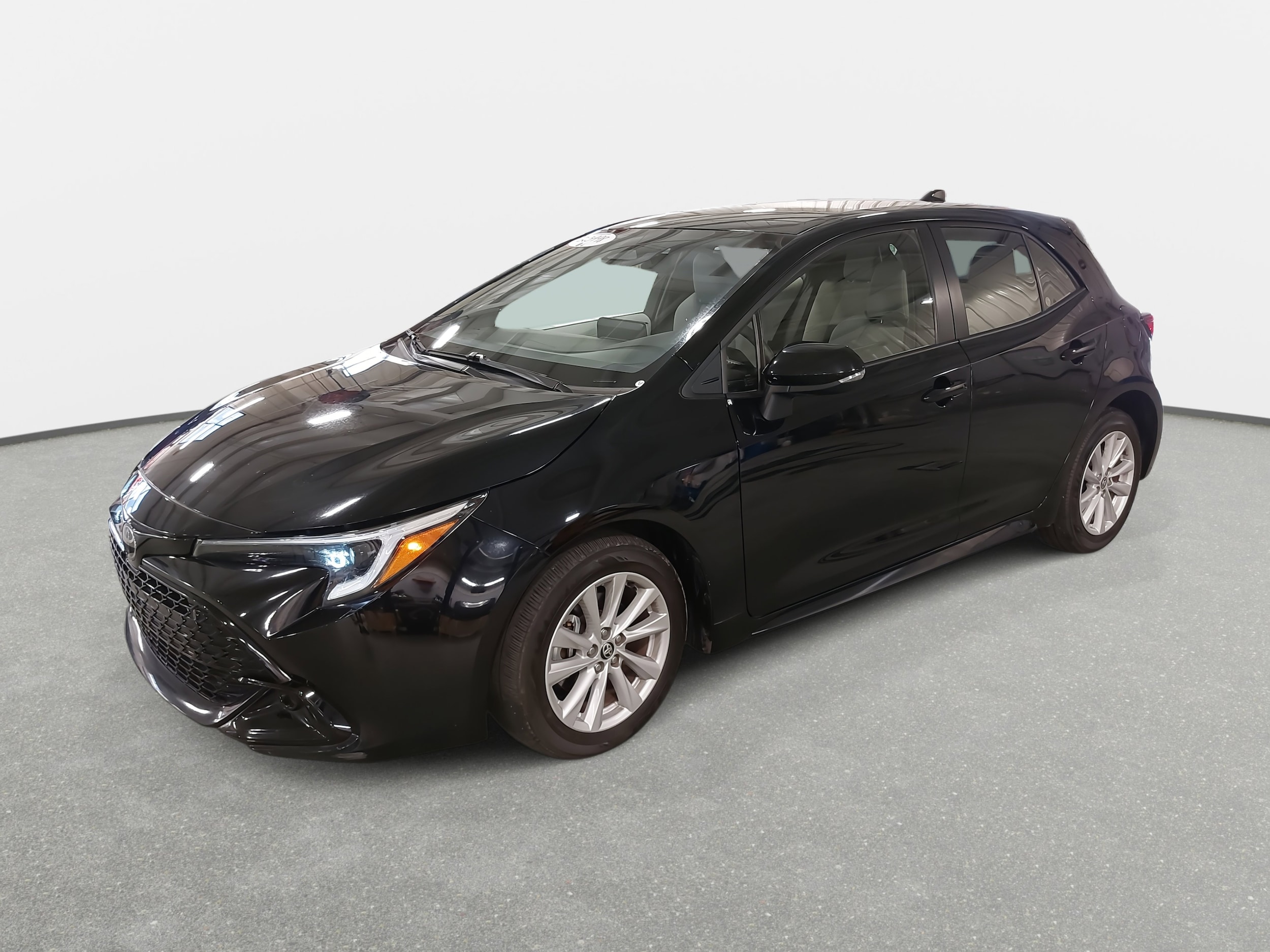 2024 Toyota Corolla Hatchback SE