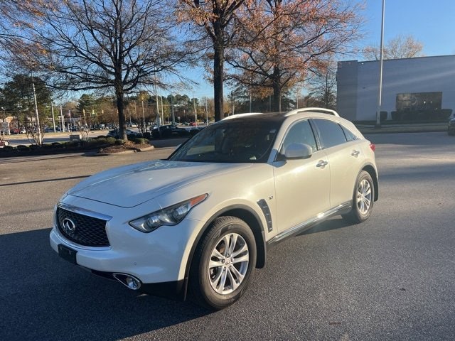 2017 INFINITI QX70 Base