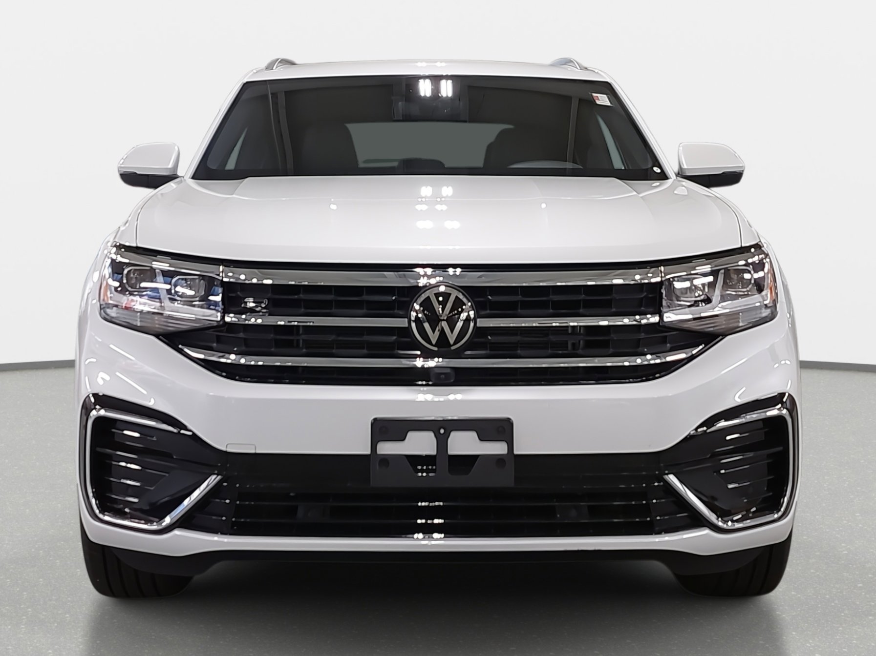 2023 Volkswagen Atlas Cross Sport V6 SEL Premium R-Line photo 2