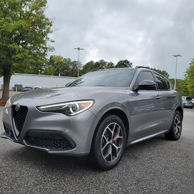 2021 Alfa Romeo Stelvio Ti photo 2