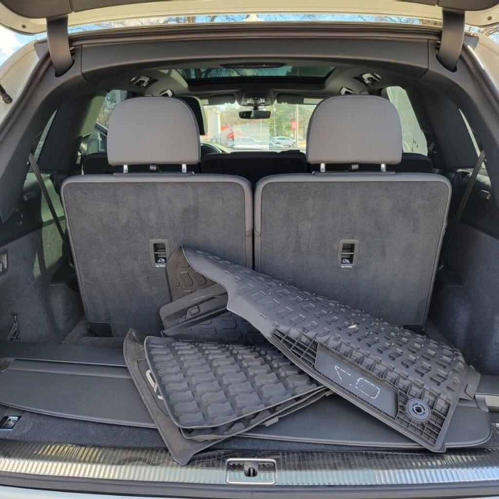 Used 2023 Audi Q7 45 Premium SUV