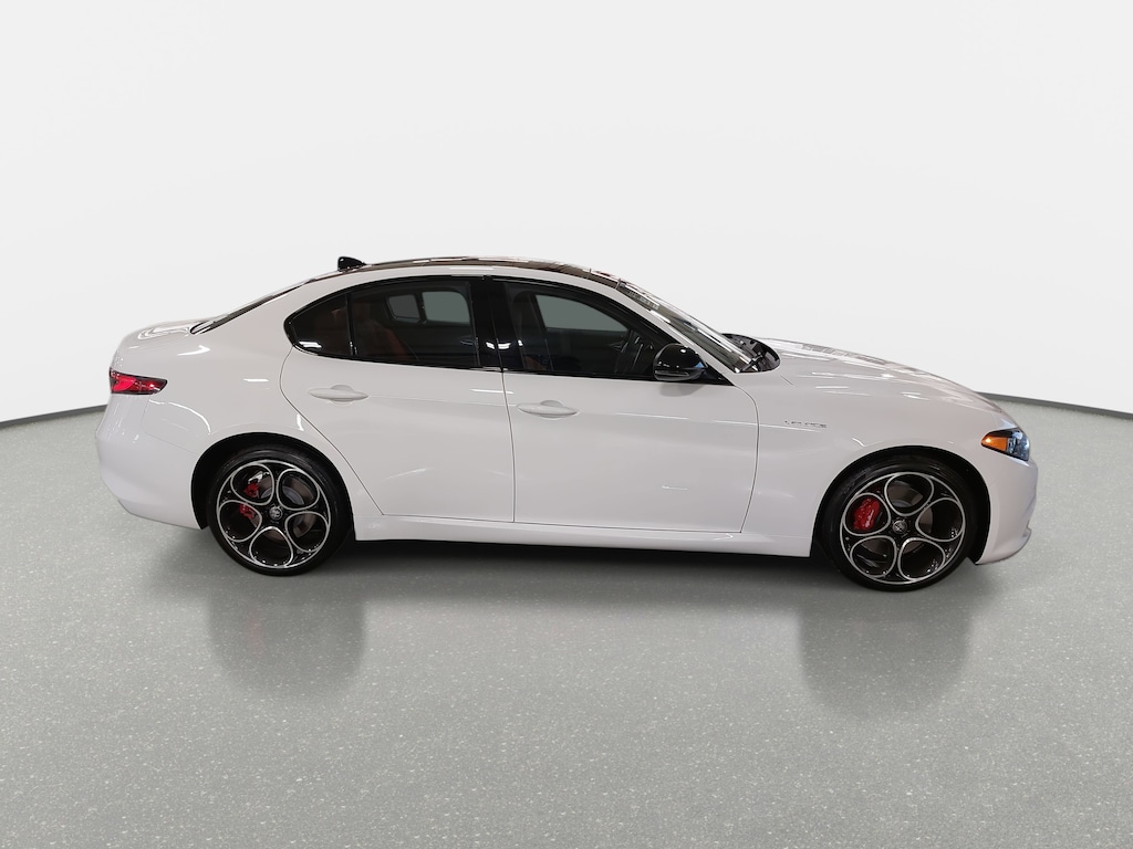New 2025 Alfa Romeo Giulia AWD Sedan