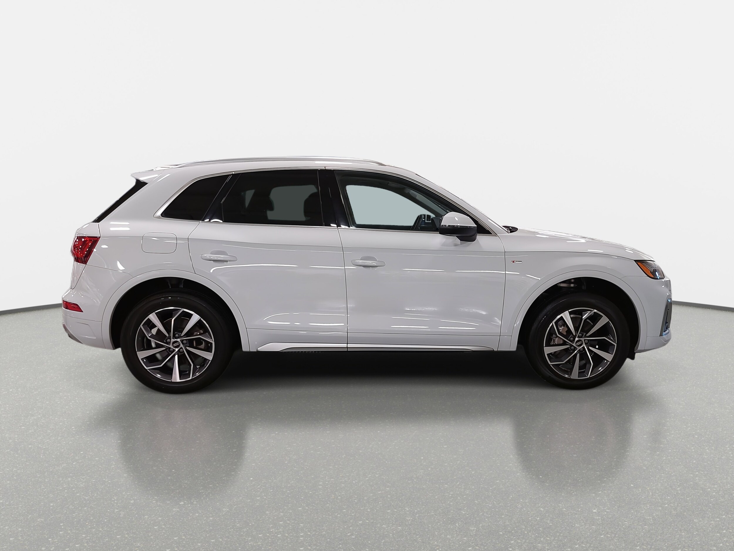 2023 Audi Q5 45 S line Premium photo 4