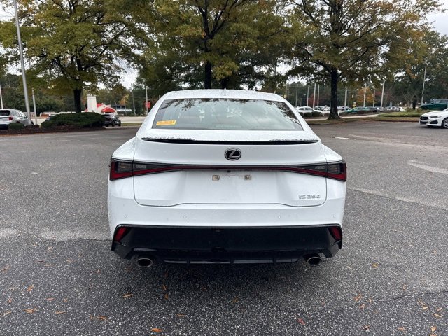 2022 Lexus IS 350 F SPORT photo 3