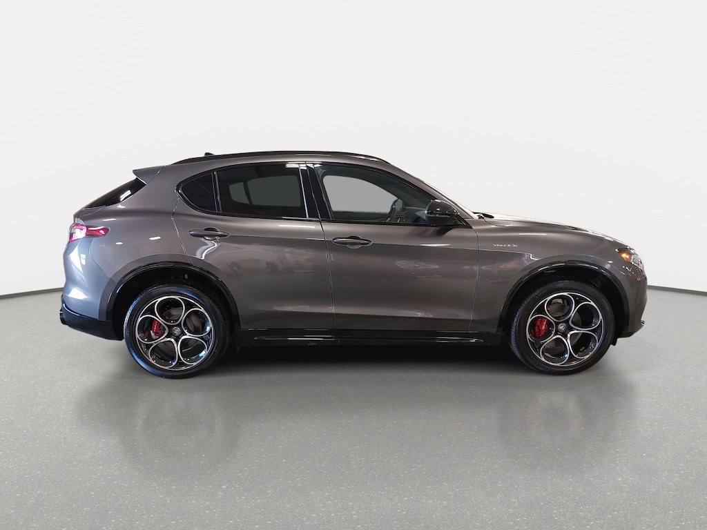 New 2025 Alfa Romeo Stelvio AWD Sport Utility