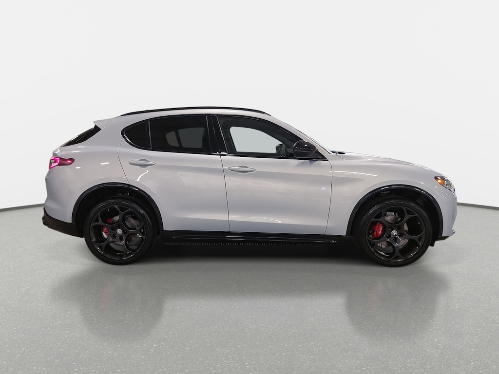 New 2025 Alfa Romeo Stelvio AWD Sport Utility