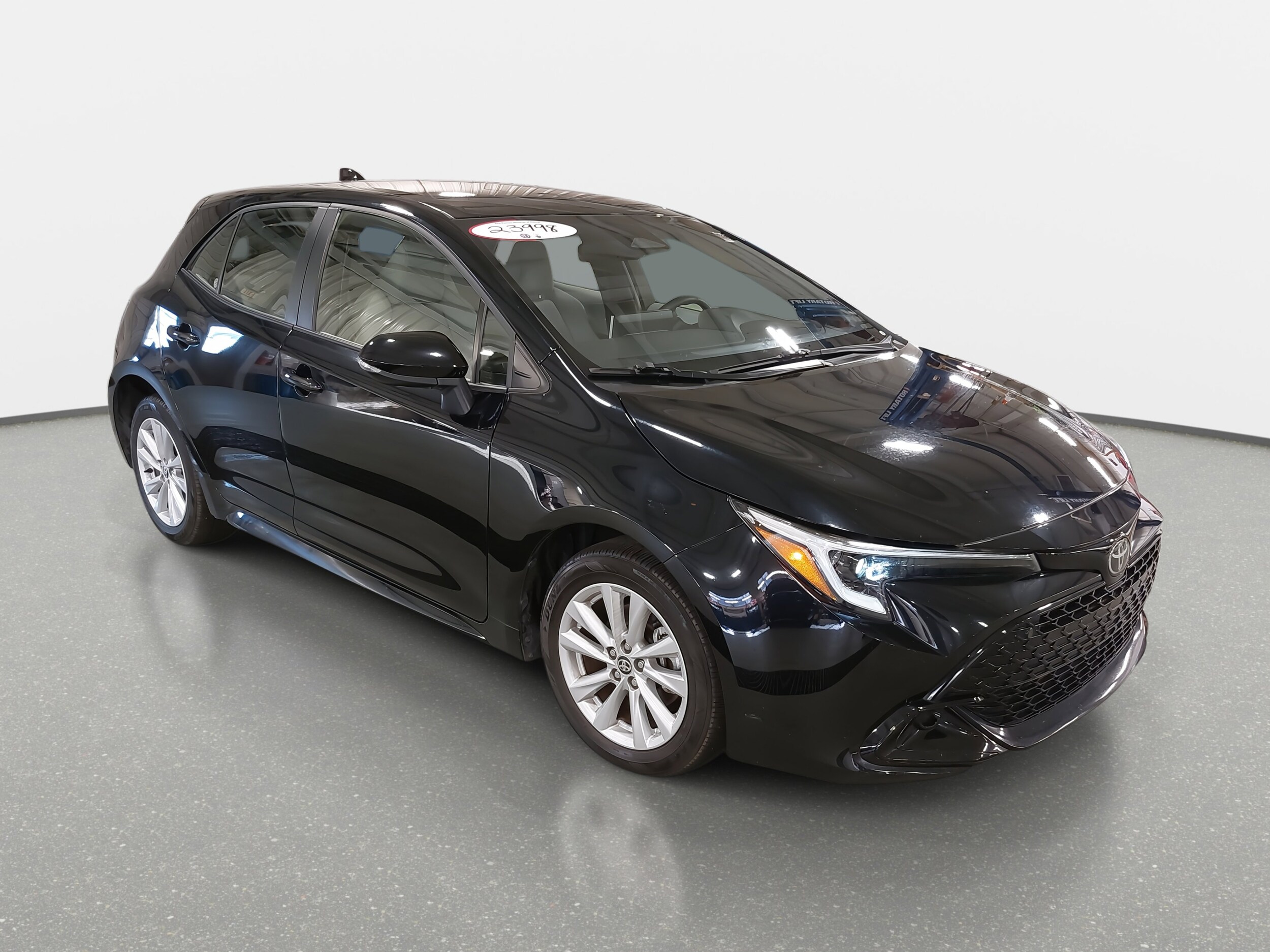2024 Toyota Corolla SE photo 3