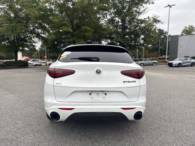 2020 Alfa Romeo Stelvio Sport photo 3