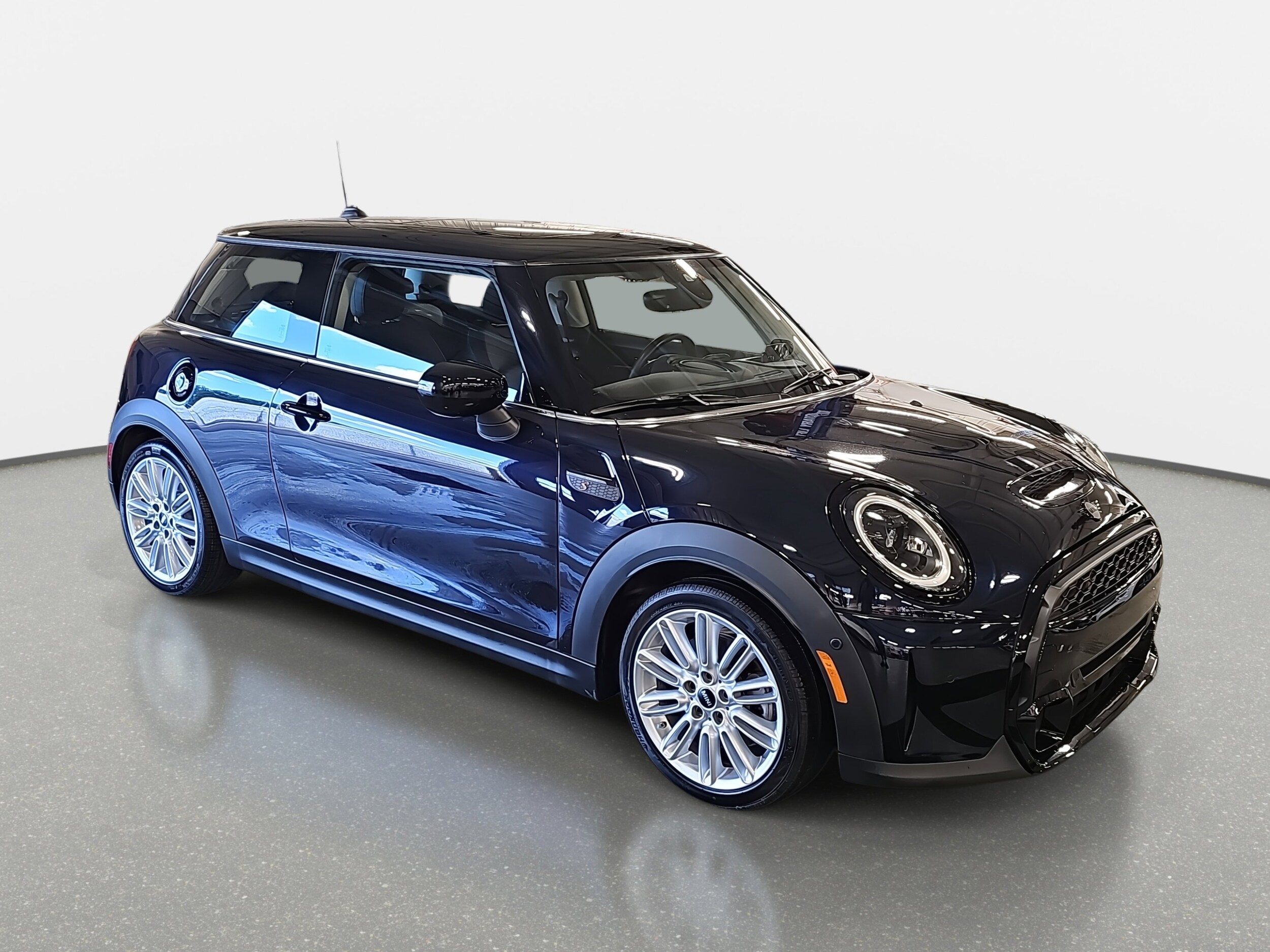 2023 Mini Cooper 2 Door Hardtop S photo 3