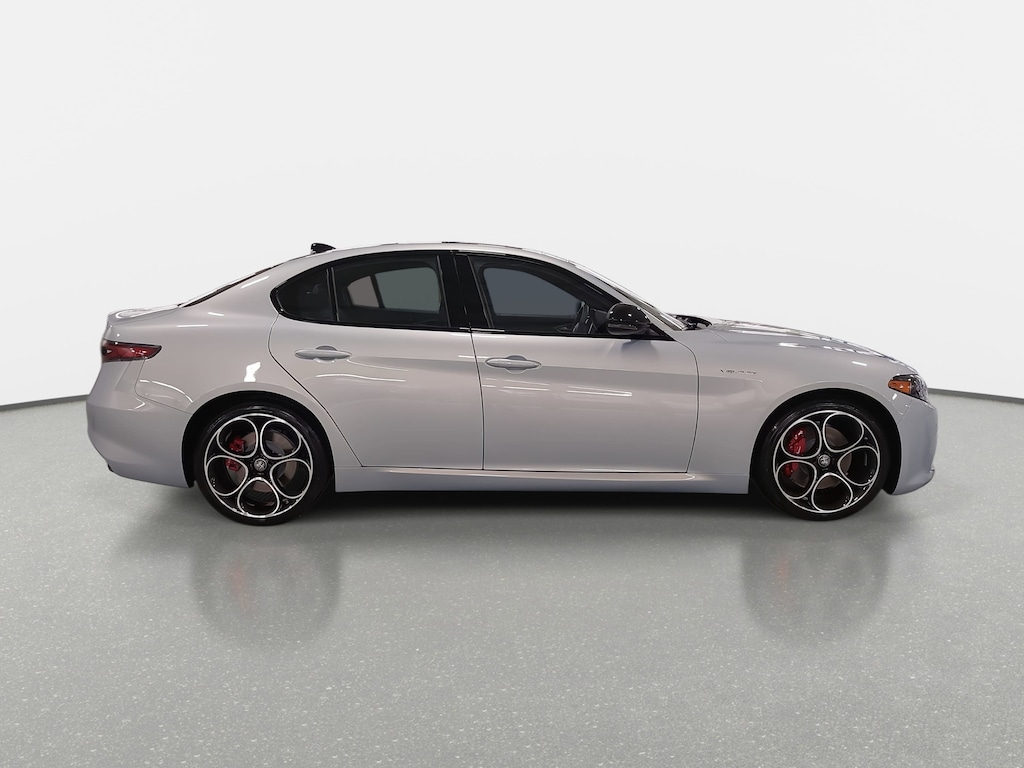 New 2025 Alfa Romeo Giulia RWD Sedan