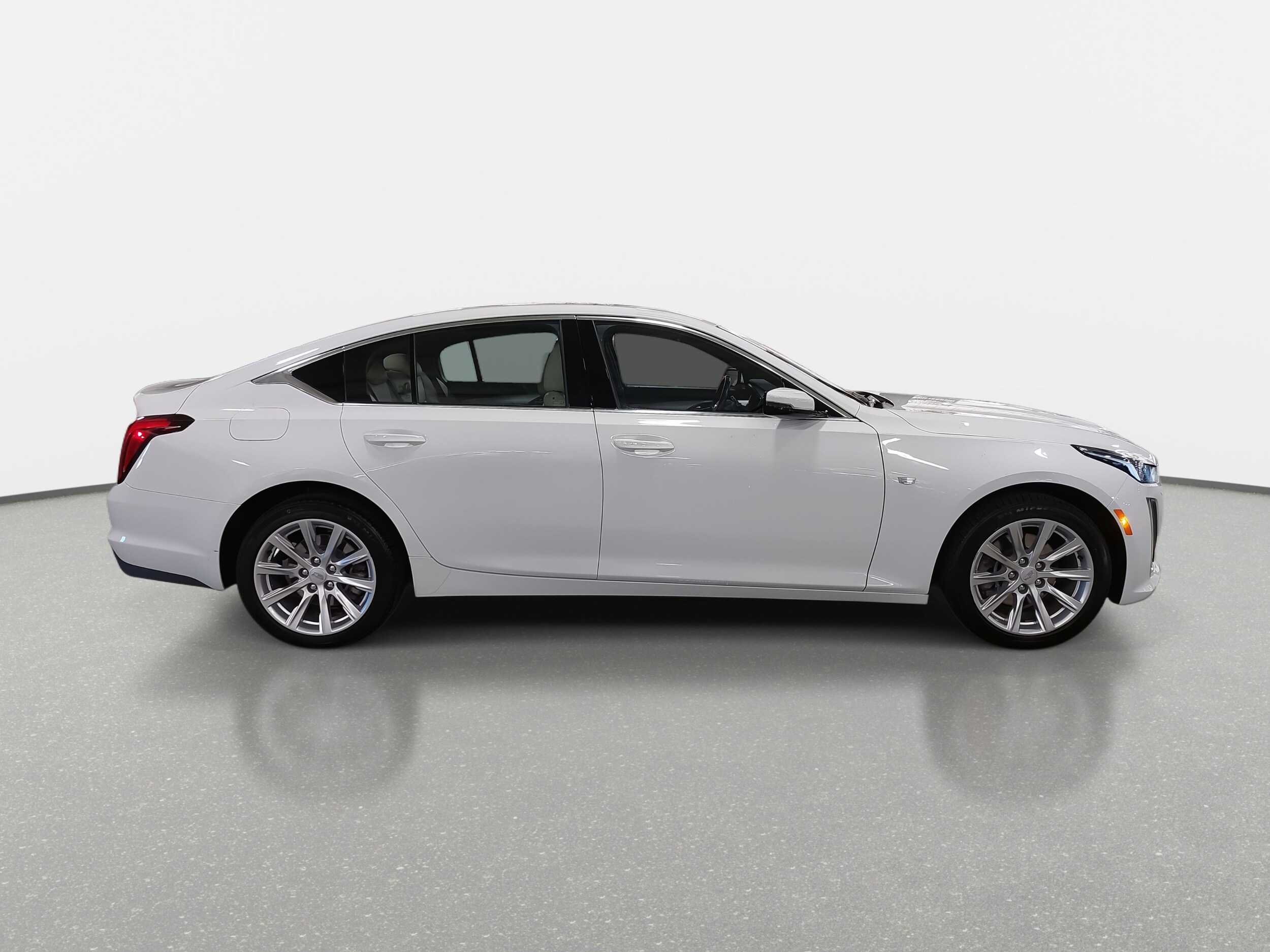 2022 Cadillac CT5 Luxury photo 4