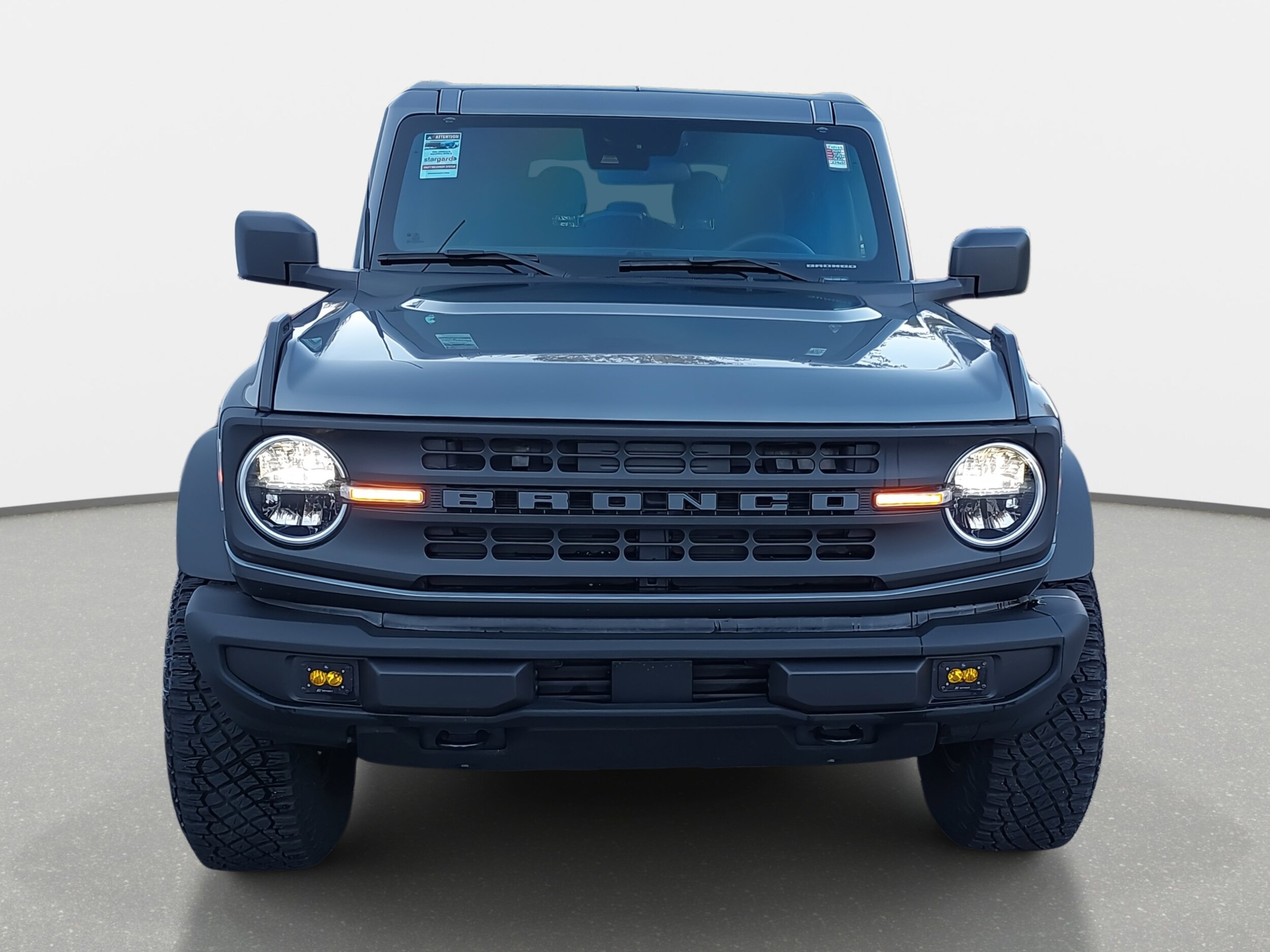 2021 Ford Bronco Base photo 2