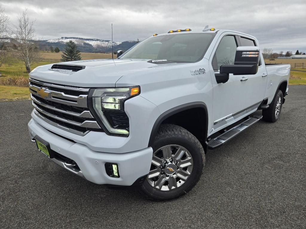 2026 Chevrolet Silverado 3500HD High Country's photo