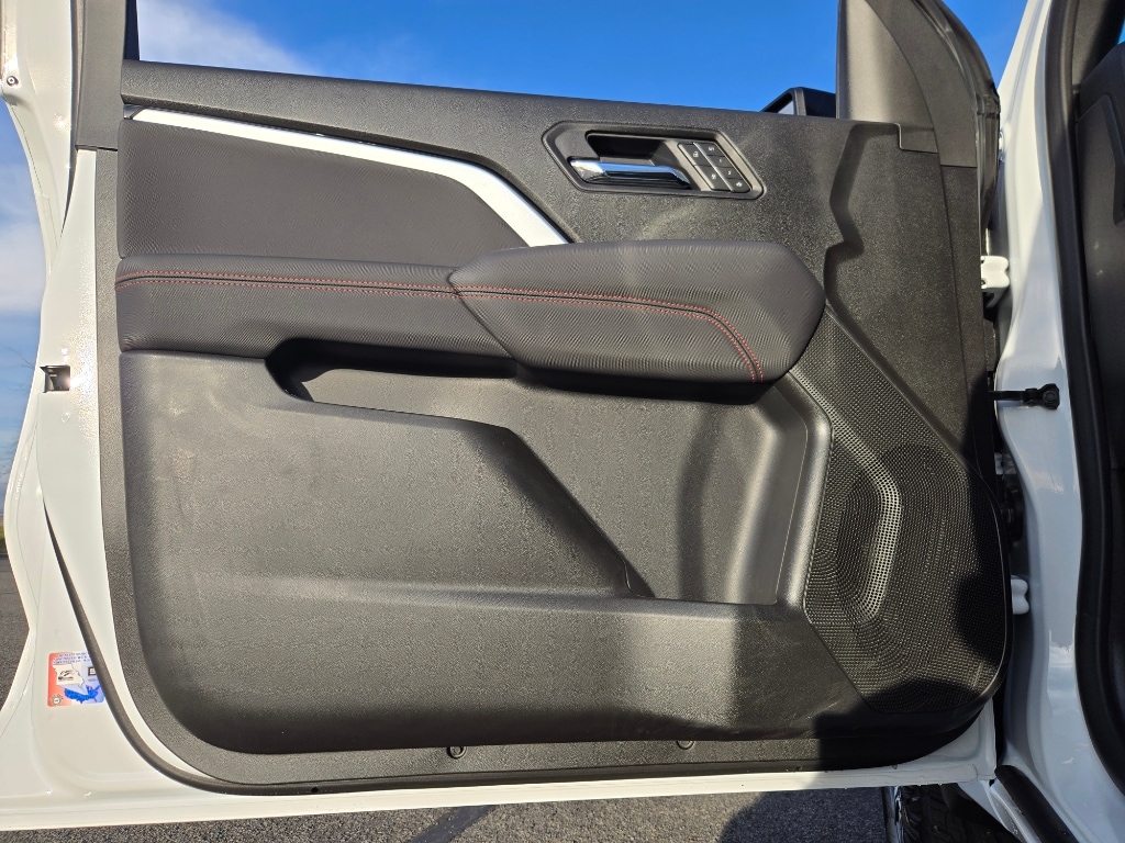 2026 Chevrolet Colorado Z71 - Photo 9