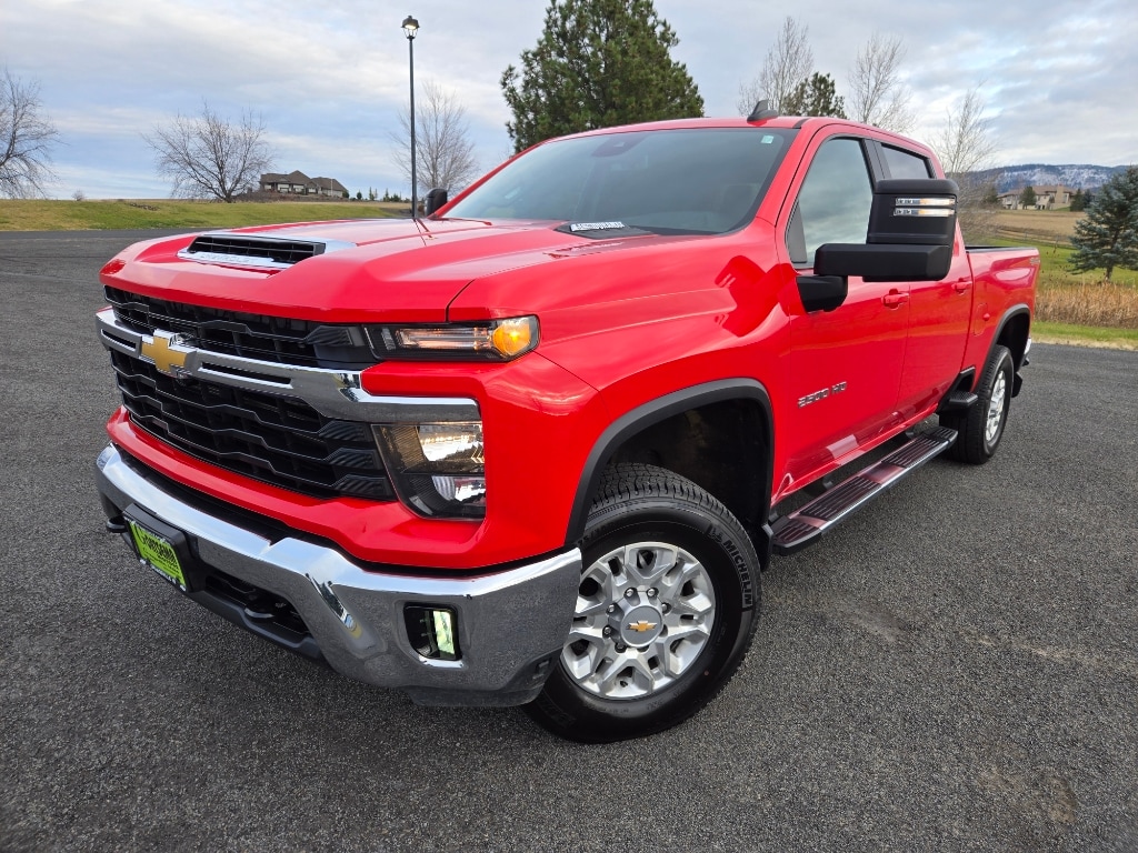 2024 Chevrolet Silverado 2500HD LT's photo