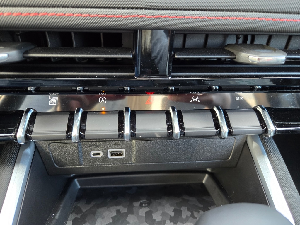 2026 Chevrolet Colorado Z71 - Photo 23