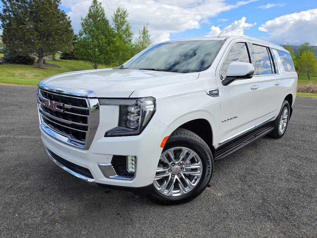 2023 GMC Yukon SLT 4X4's photo
