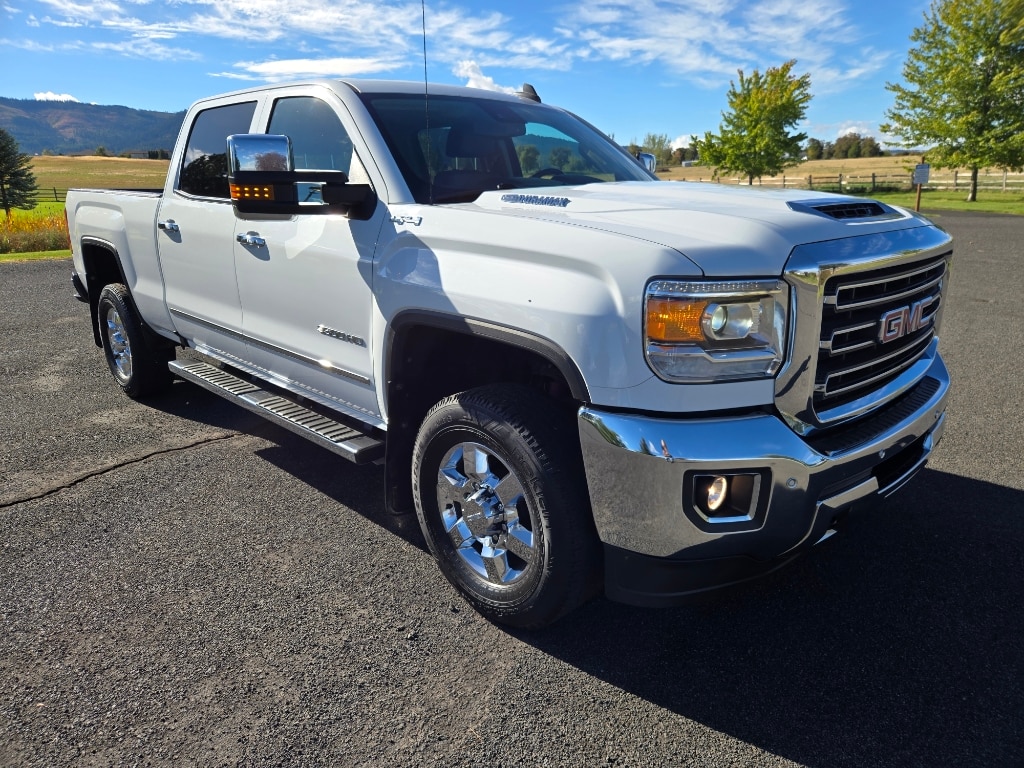 2019 GMC Sierra SLT 4x4 Crew Cab Standard Box SRW's photo